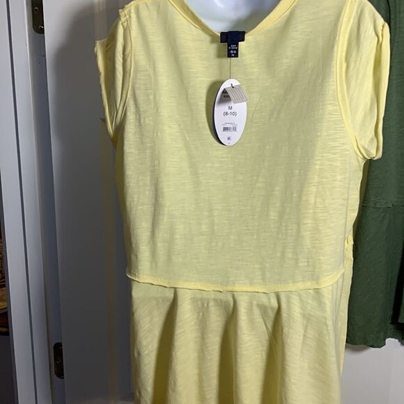 Scoop size medium 8–10 top bundle. One green and one yellow - Picture 4 of 9